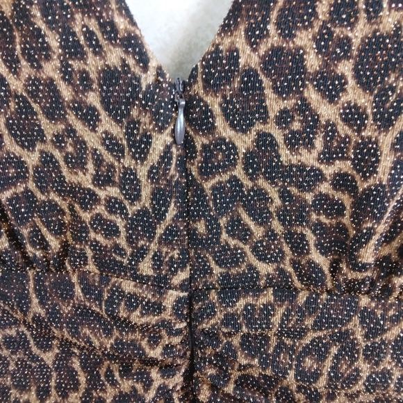 Size 10 Jessica Howard V Neck Leopard Print Brown Sleeveless Ruched Dress - Picture 4 of 10